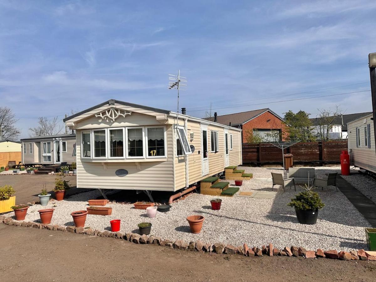 Willerby Granada 2-Bedroom Caravan, Glasgow อัดดิงสตัน ภายนอก รูปภาพ